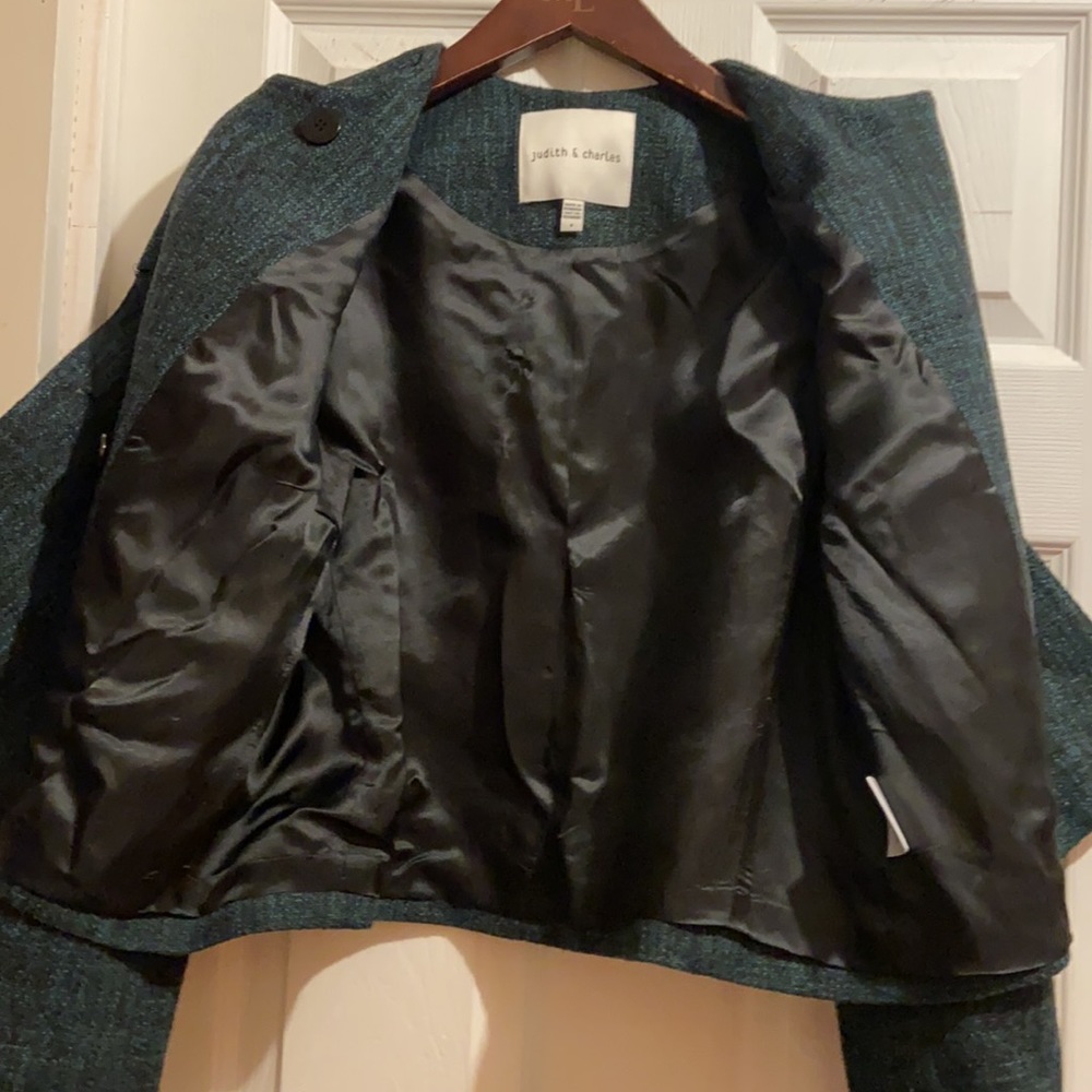 Classic Double-Breasted Blazer in Dark Green - Picture 4 of 10